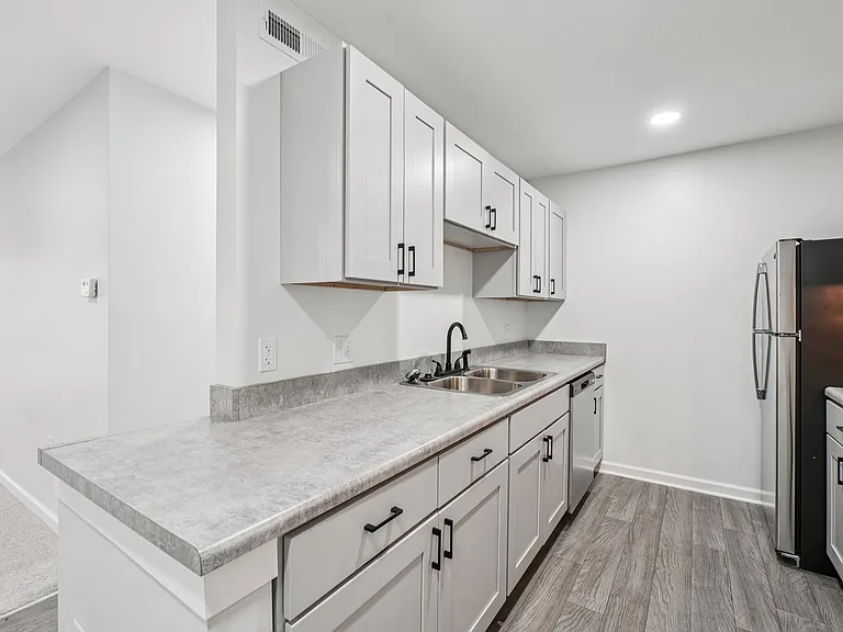 Grayhaven Marina Village - Apartments & Townhomes — Photo 22