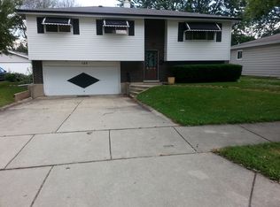 133 S Vista Ave, Addison, IL 60101