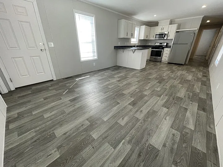 38000 Le Chateau Blvd #544 — Photo 5
