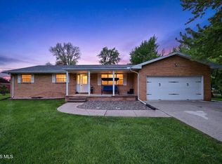 2925 Seaman Rd, Oregon, OH 43616
