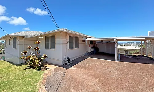 1220 Center St #B Photo 1