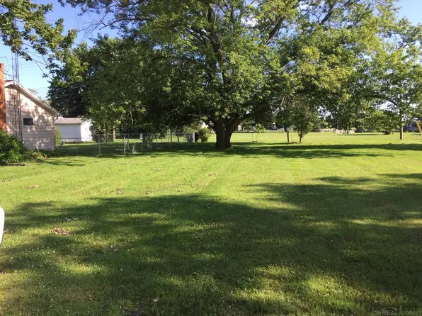 Ontario St, Pt Sanilac, MI 48469