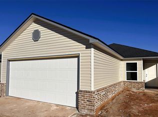 1208 Guthrie Farms Blvd, Guthrie, OK 73044