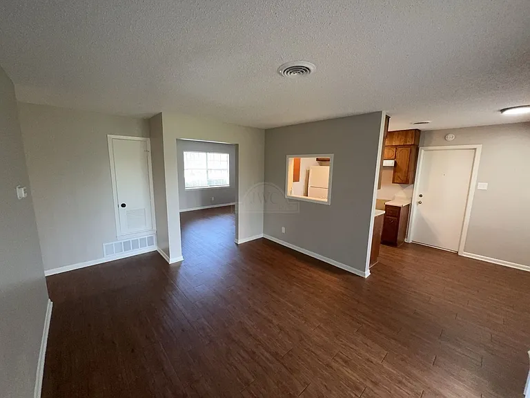 1205 Kathey Dr — Photo 5
