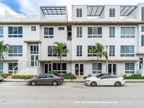 4th image of 10517 NW 66th St