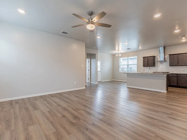 3923 Ivy Path — Photo 5