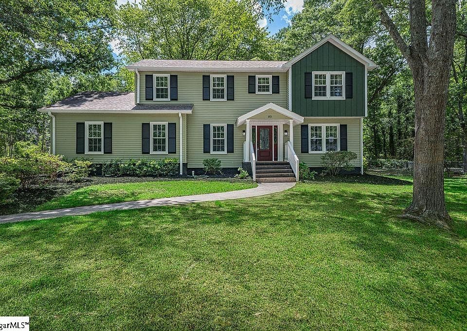 1st image of 113 Lexington Ct