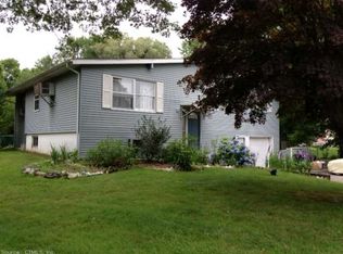 3 Model Park Rd, Ledyard, CT 06339