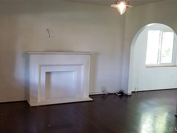 4th image of 849 NE 92nd St