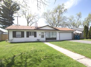 273 S Longwood Dr, Kankakee, IL 60901
