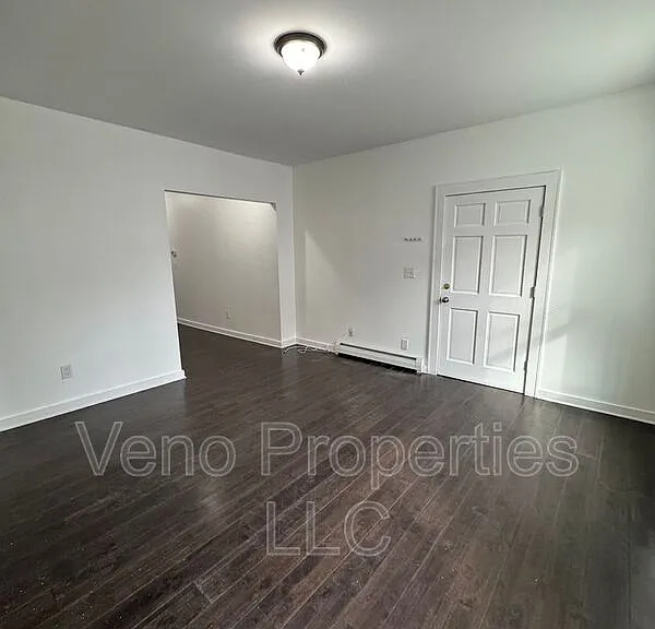 5 Marshall St #1 — Photo 5