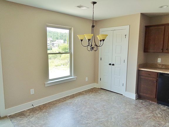 3rd image of 940 Moonlite Dr