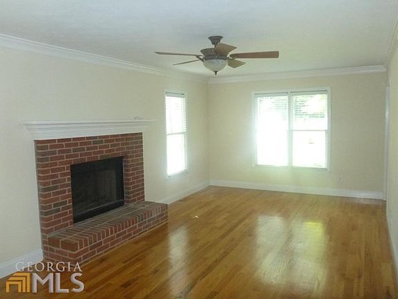 Great Room off front Foyer with beautiful hardwood floors!