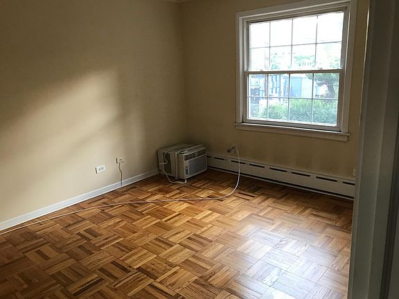 5th image of 228 Asbury Ave APT 1