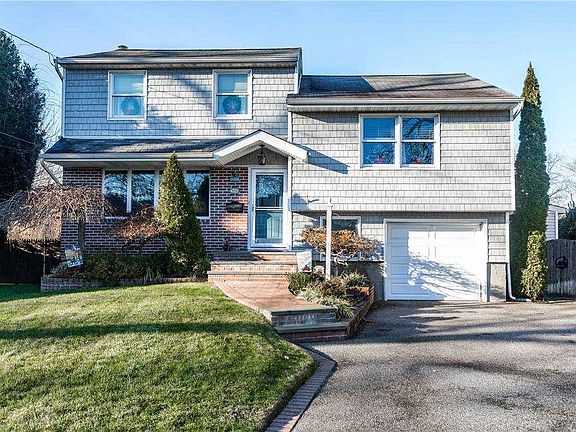2nd image of 1930 Quintus Dr