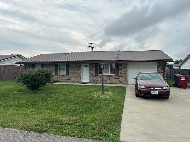 168 Lafayette Ln photo 1