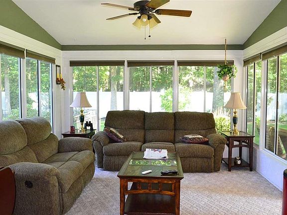 4th image of 3210 Oakwood Dr
