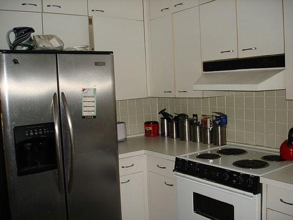 5th image of 1534 Hickory Ave