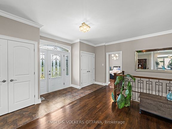 5th image of 557 Tullamore St