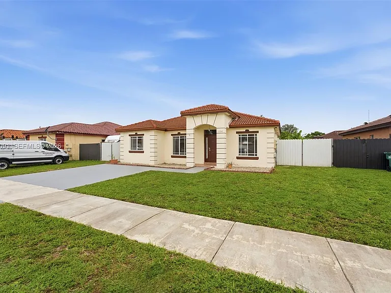 13243 SW 252nd Ln — Photo 2