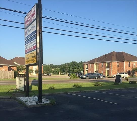 2nd image of 46289 N Morrison Blvd Ste B