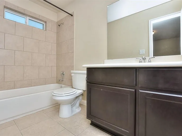 7993 Arezzo Dr — Photo 22