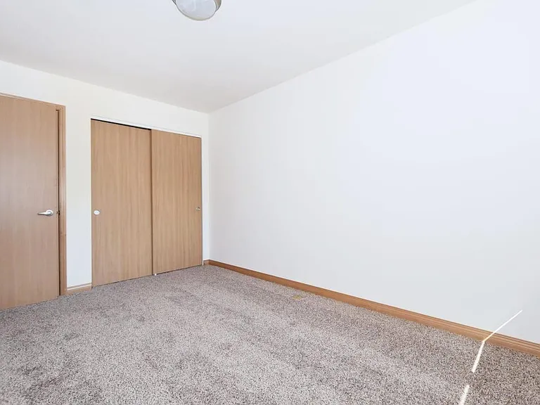 9500 Greenburg — Photo 21