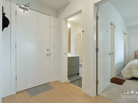 3rd image of 20695 Eastleigh Cres #414