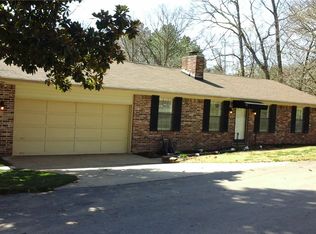 4 Crestwood Dr, Rogers, AR 72756