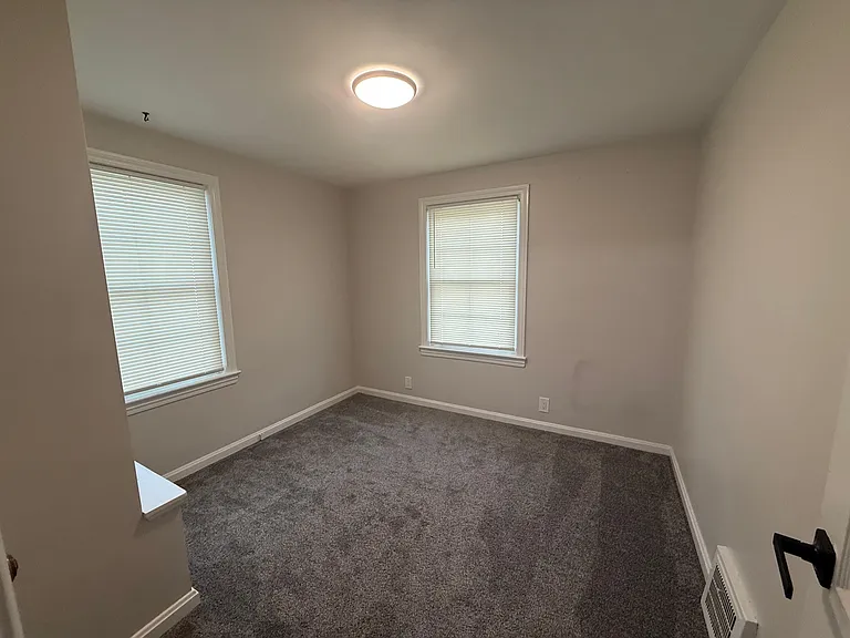 4350 Silsby Rd — Photo 10