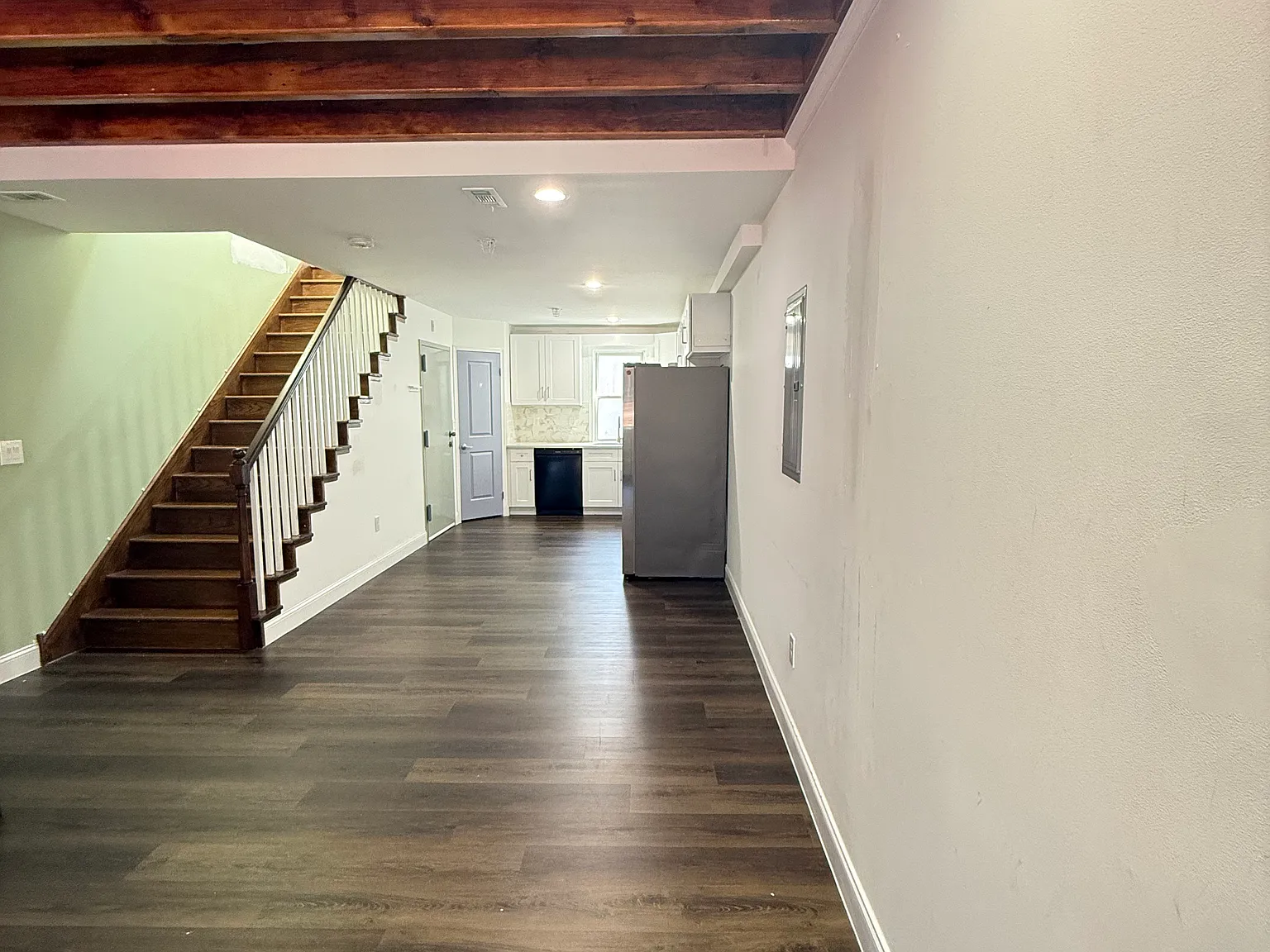 2 bed, 1.5 bath, 1200 sqft, $2,300 — Photo 4
