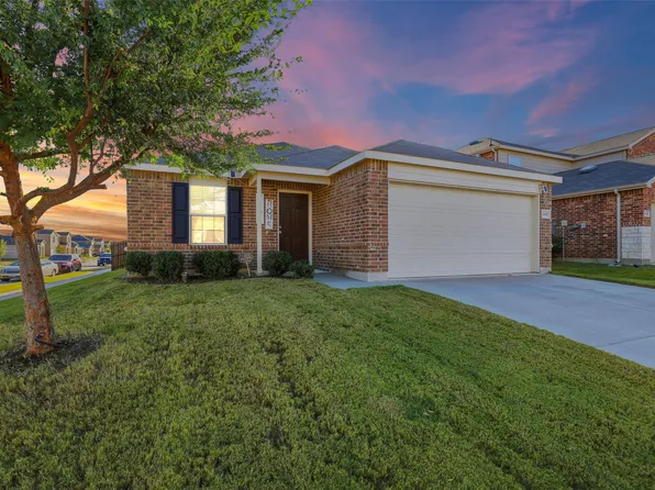 10101 Newtown Dr, Crowley, TX 76036