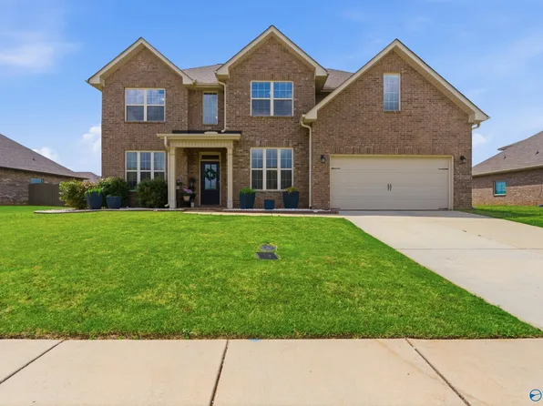 112 Colony Cove Dr, Meridianville, AL 35759