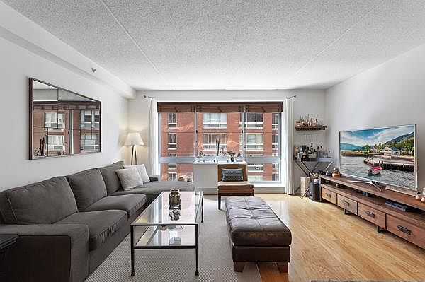 1st image of 555 W 23rd St APT N7a