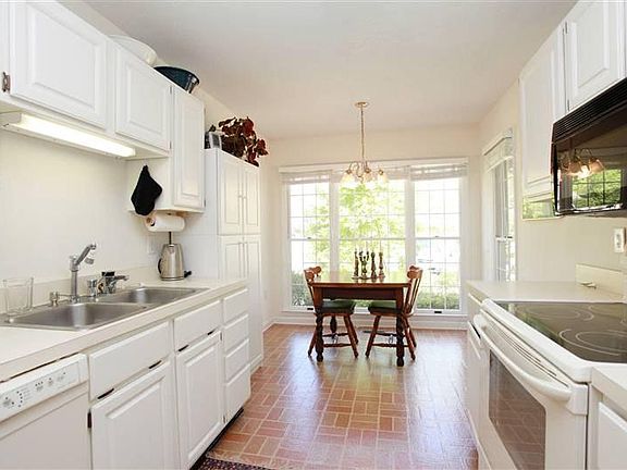 Bright and airy kitchen