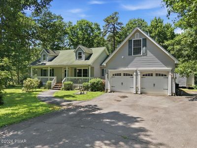 804 Waxwing Ct, Lords Valley, PA, 18428