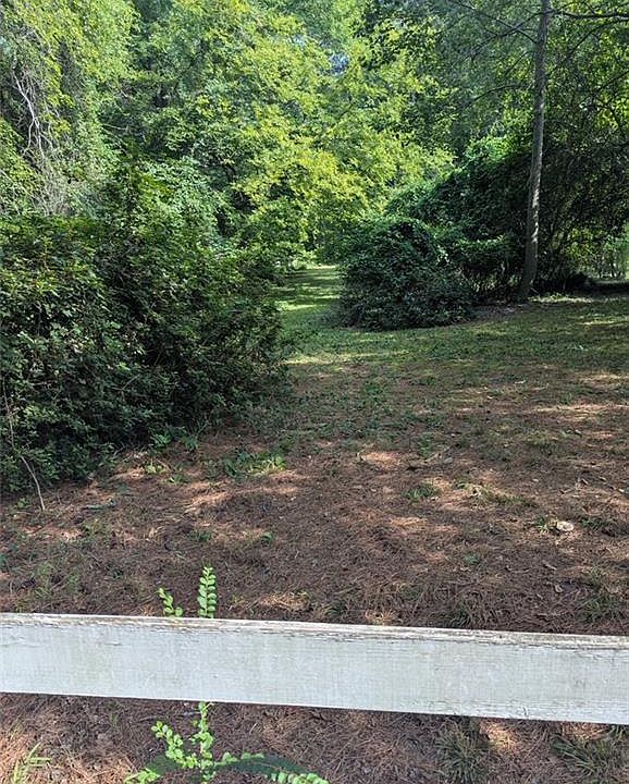2nd image of 89 Maple Ave