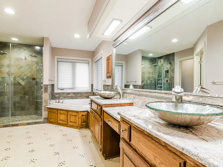 1108 Morgan Ln — Photo 17
