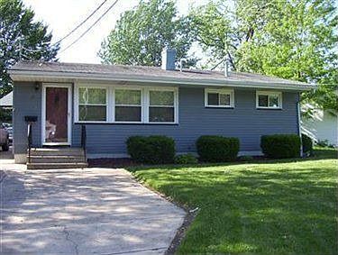 2nd image of 1928 Parkwood Dr NW