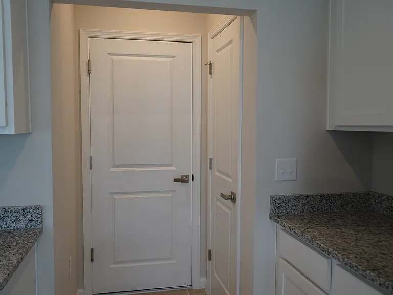 2748 Ginger Ln — Photo 33