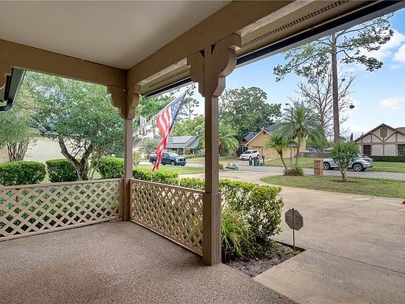 5th image of 1441 Fairway Oaks Dr