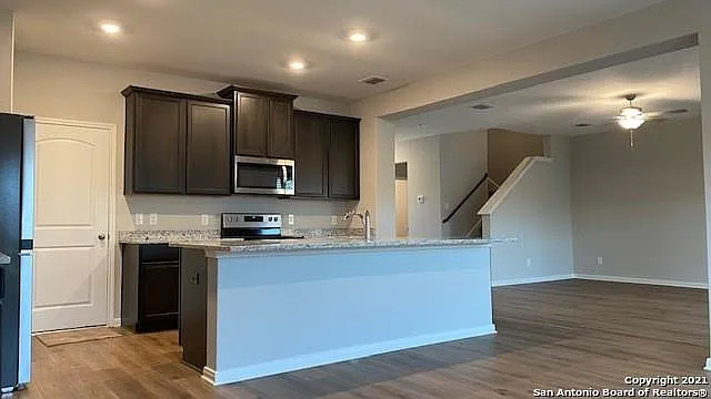 9310 Bennett Frst — Photo 10