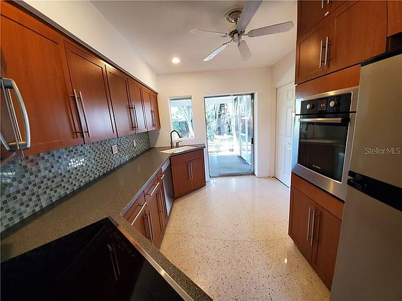 3rd image of 3113 Mayflower St