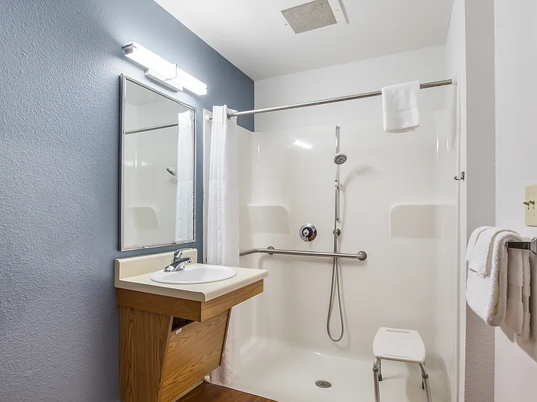 Studio Suite - 1 Full Bed