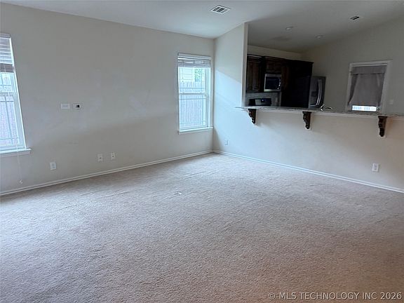 5th image of 4013 W 105th St S