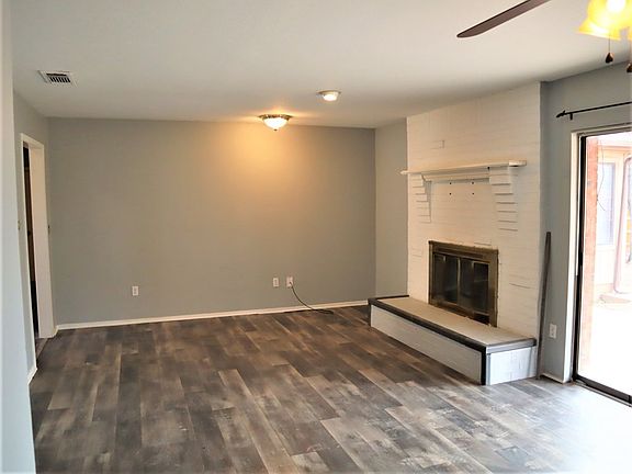 5th image of 800 E 14th St