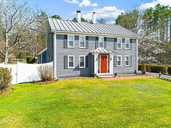 5th image of 1023 Pond Road