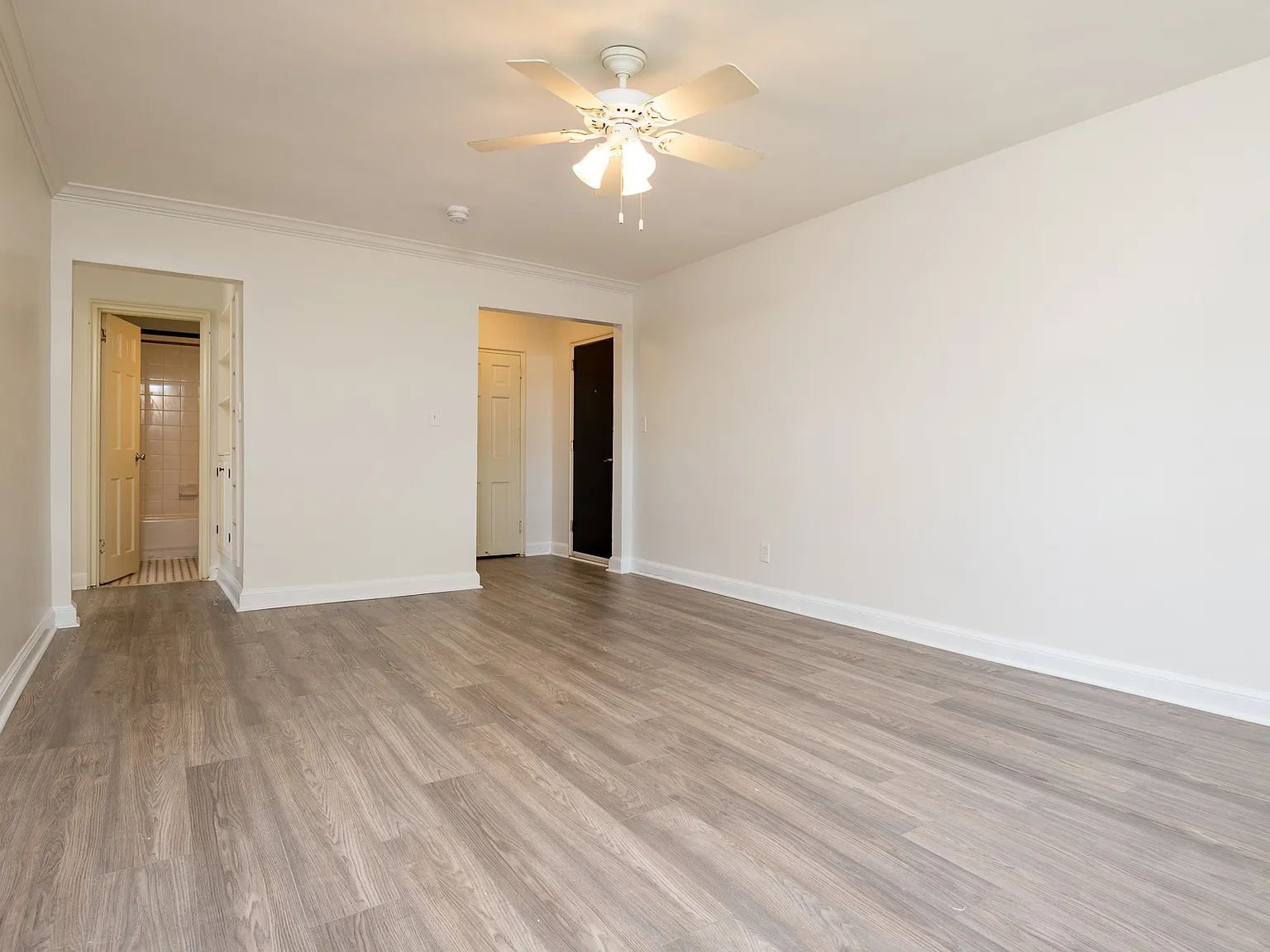 2 bed, 751 sqft, $1,695 — Photo 3