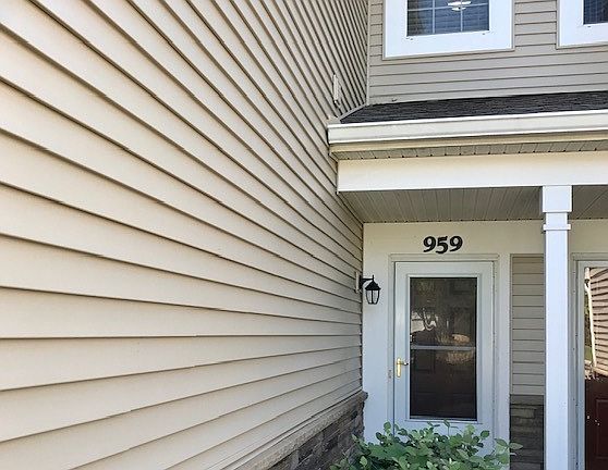 2nd image of 959 Genesee Dr #959