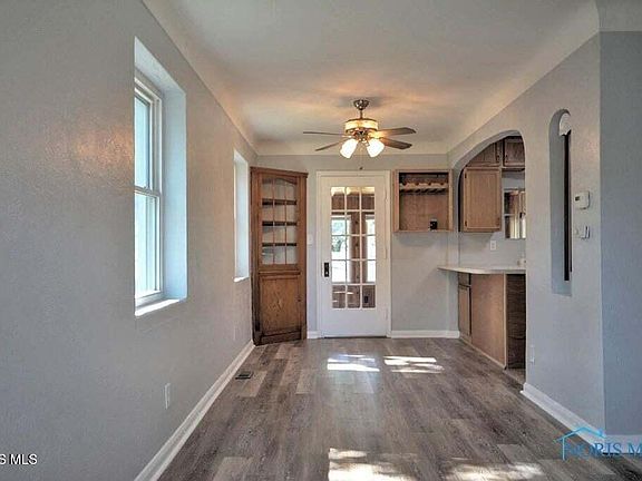 4th image of 4943 Flanders Rd